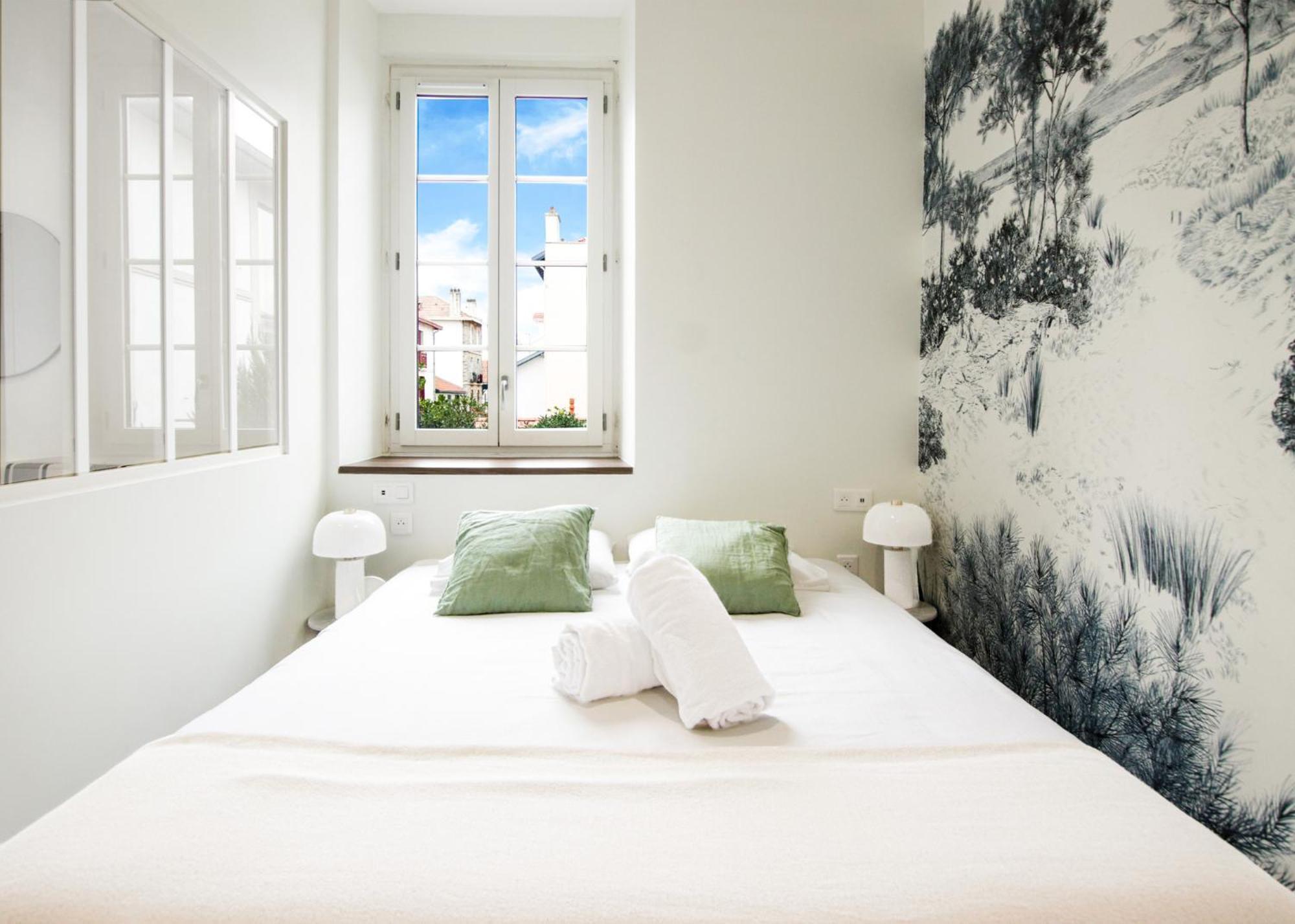 Bel appartement, offrant calme et luminosité, proche Côte des Basques Biarritz Extérieur photo